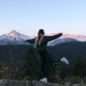 Meet your Posher, Devon